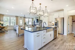 2015 Bayou Trace Dr, Charlotte, NC 28262 - Photo 8