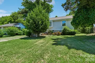 1824 Double Oaks Rd, Charlotte, NC 28206 - Photo 2