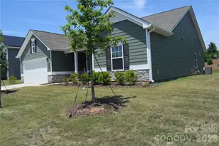 6135 Busch Wy, Midland, NC 28107 - Photo 2