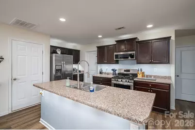 2818 Easton Knoll Drive, Dallas, NC 28034 - Photo 4