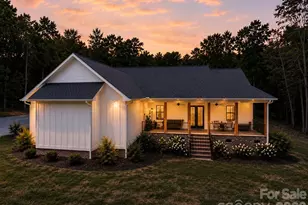 137 Channel Ct, New London, NC 28127 - Photo 4