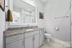 501 E 37th St, Charlotte, NC 28205 - Photo 14