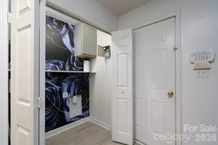 511 Lightspun Ln, Charlotte, NC 28216 - Photo 16