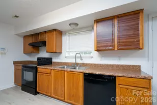 511 Lightspun Ln, Charlotte, NC 28216 - Photo 14