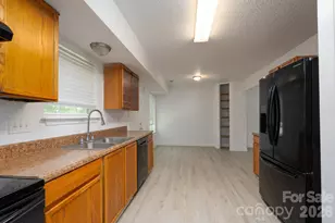 511 Lightspun Ln, Charlotte, NC 28216 - Photo 16