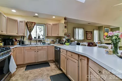 13 Silver Place, Black Mountain, NC 28711 - Photo 8