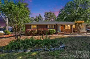 738 Edgemoor Dr, Mooresville, NC 28115 - Photo 2