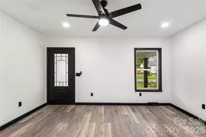 110 Courtland Street, Chester, SC 29706 - Photo 2