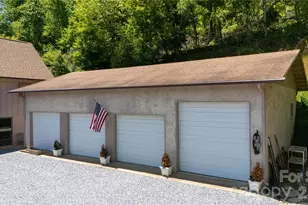 93 Franklin Crest Rd, Spruce Pine, NC 28777 - Photo 8
