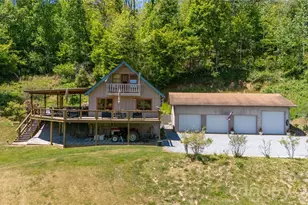 93 Franklin Crest Rd, Spruce Pine, NC 28777 - Photo 2