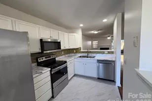 15415 Asterwind Ct, Charlotte, NC 28277 - Photo 2