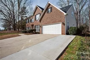 815 Knightsbridge Rd, Fort Mill, SC 29708 - Photo 2