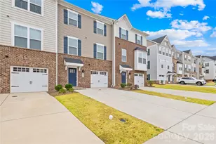 2620 Grantham Place Dr, Fort Mill, SC 29715 - Photo 2