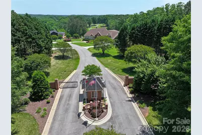 317 Broken Arrow Drive, Statesville, NC 28677 - Photo 2