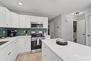 12307 Bluestem Ln, Charlotte, NC 28277 - Photo 8