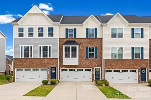 2605 Grantham Place Dr, Fort Mill, SC 29715 - Photo 2