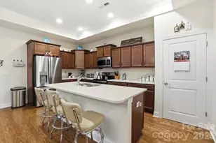 1062 Millview Ln, Matthews, NC 28104 - Photo 6