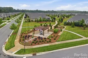 1062 Millview Ln, Matthews, NC 28104 - Photo 18