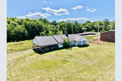 1263 Nc 16 Highway N, Taylorsville, NC 28681 - Photo 2