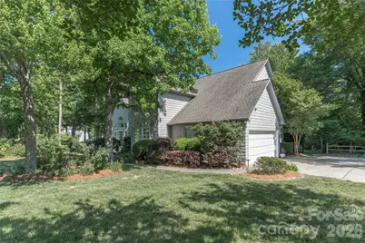 21121 Blakely Shores Drive, Cornelius, NC 28031 - Photo 4