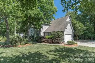 21121 Blakely Shores Dr, Cornelius, NC 28031 - Photo 4