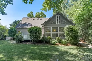21121 Blakely Shores Dr, Cornelius, NC 28031 - Photo 38