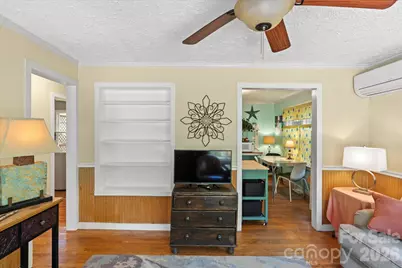 224 Aurora Drive, Asheville, NC 28805 - Photo 4