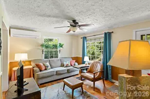 224 Aurora Dr, Asheville, NC 28805 - Photo 6