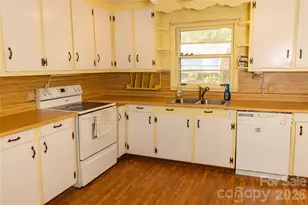 609 Wilcox Ave, Gaffney, SC 29341 - Photo 14