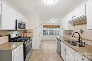 8805 Red Tail Ct, Charlotte, NC 28269 - Photo 8