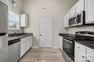 5463 Realtree Ln, Charlotte, NC 28214 - Photo 8