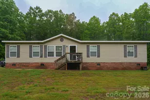 366 W Rocky Ln, Dobson, NC 27017 - Photo 2