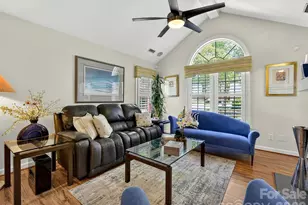 7444 Hurstbourne Green Dr, Charlotte, NC 28277 - Photo 8