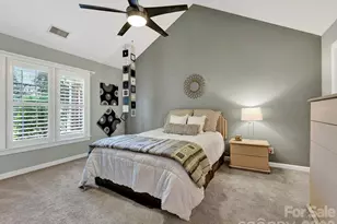 7444 Hurstbourne Green Dr, Charlotte, NC 28277 - Photo 16