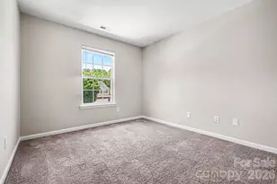 10419 Sparrow Springs Ln, Charlotte, NC 28214 - Photo 16