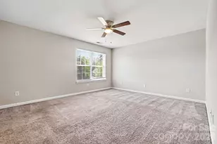 10419 Sparrow Springs Ln, Charlotte, NC 28214 - Photo 8