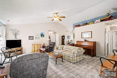12323 Poplar Forest Drive #205, Charlotte, NC 28278 - Photo 6