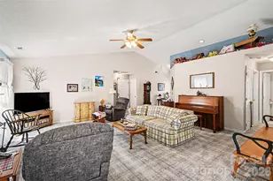 12323 Poplar Forest Dr, Charlotte, NC 28278 - Photo 6
