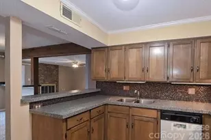7345 Winery Ln, Charlotte, NC 28227 - Photo 6