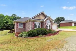 2823 Gourdvine Dr, Marshville, NC 28103 - Photo 4