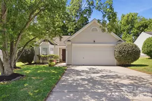 9740 Veronica Dr, Charlotte, NC 28215 - Photo 1