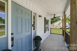 1001 Noles Dr, Mount Holly, NC 28120 - Photo 4