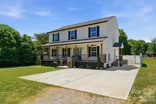 1001 Noles Dr, Mount Holly, NC 28120 - Photo 2