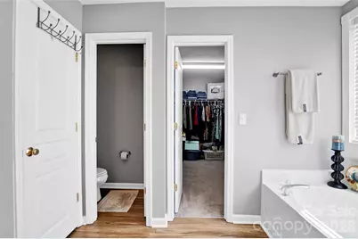9806 Back Acre Drive, Charlotte, NC 28213 - Photo 18
