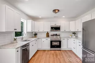 69 Milburn Ln, Hendersonville, NC 28792 - Photo 6