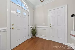 9024 Bonnie Briar Cir, Charlotte, NC 28277 - Photo 2