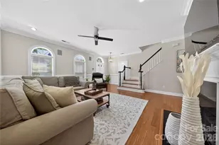 9024 Bonnie Briar Cir, Charlotte, NC 28277 - Photo 4