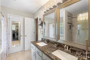 7923 Shiny Meadow Ln, Charlotte, NC 28215 - Photo 14