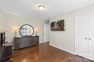 7923 Shiny Meadow Ln, Charlotte, NC 28215 - Photo 16