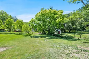 182 Fairway Hills Dr, Waynesville, NC 28786 - Photo 10